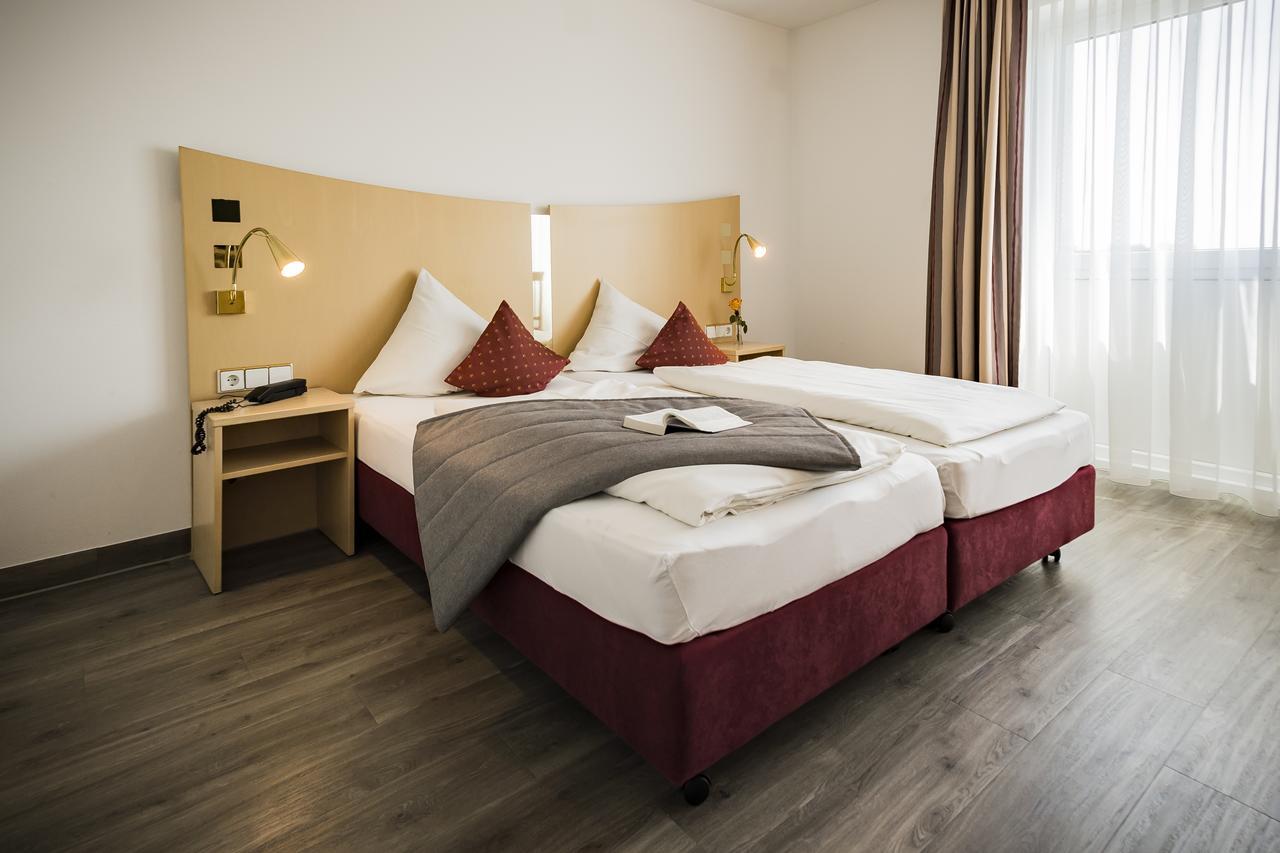 City-Hotel Garni Neu-Ulm Exterior foto